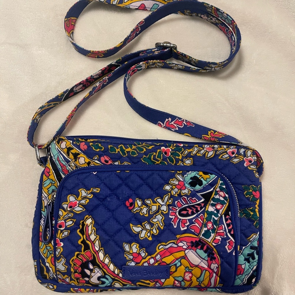 Vera Bradley Iconic RFID Little Hipster in Romantic Paisley